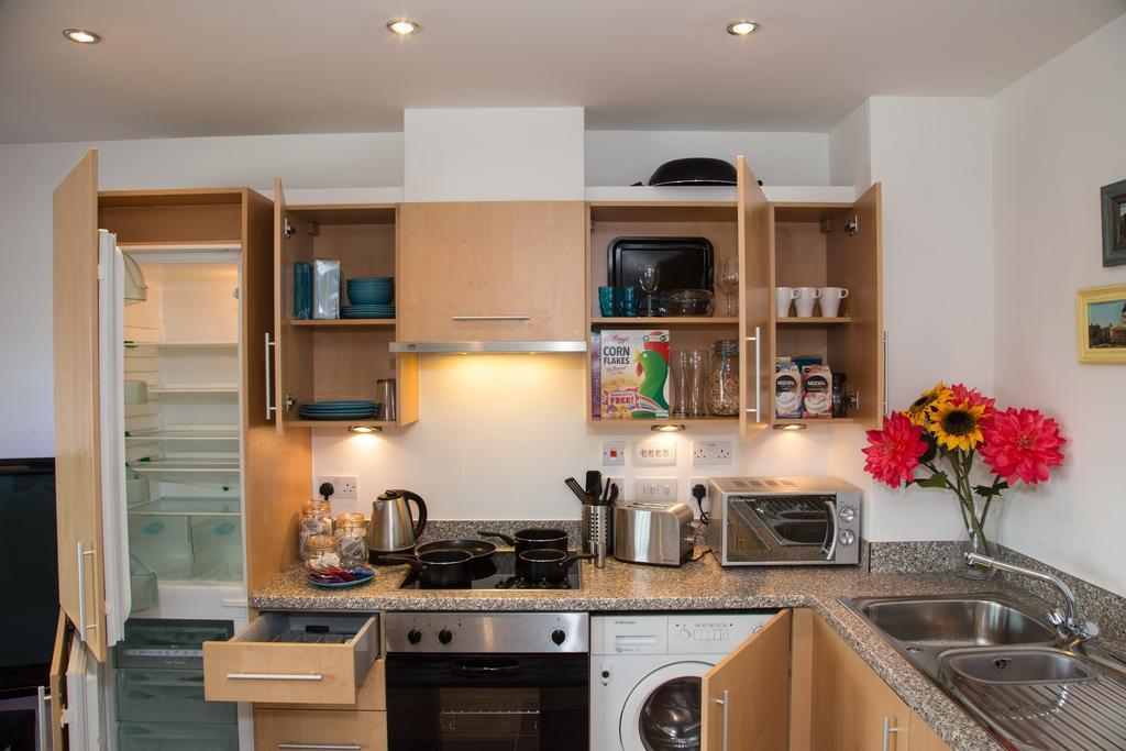 Apartment Short Notts: Serviced *